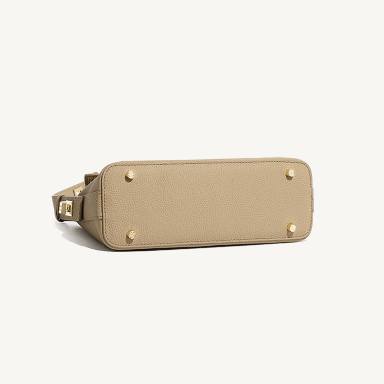 Neris Shoulder Bag