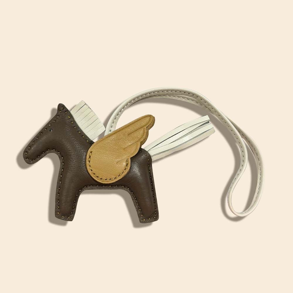 Pegasus Charm Maris
